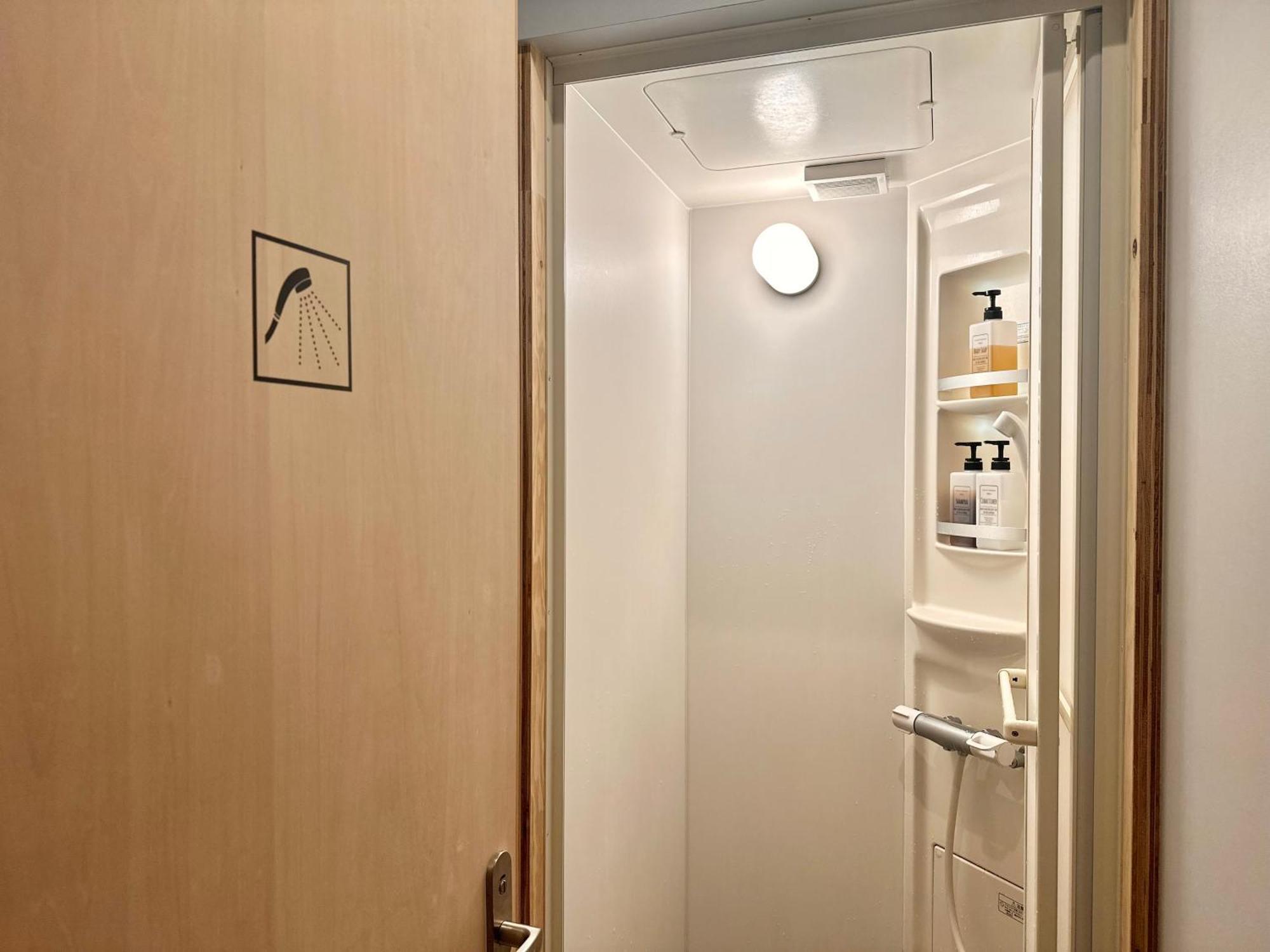 Travel&Book Hotel Hulatoncabin Takamatsu Eksteriør billede